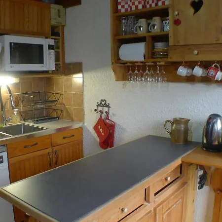 아파트 2 Pieces Avec Mezzanine, Balcon Et Parking Pres Centre - Fr-1-629-135 사모엥
